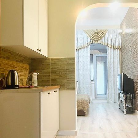 Апартаменты Возле Вокзала, Центр, Проспект Дмитрия Яворницкого Dnipro Exterior photo